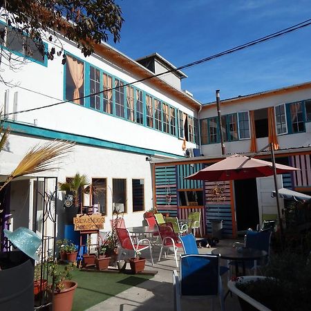 Street Garden Hostel วิญาเดลมาร์ ภายนอก รูปภาพ